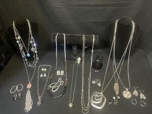 Vintage To Now Estate Lot Silver tone Jewelry Necklace Earrings Brooch Ring